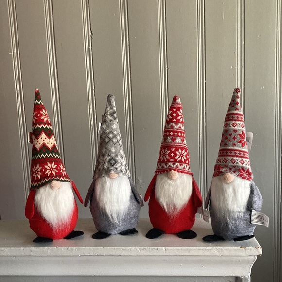 NWT- 14”- Set of 4- Red & Gray Holiday Gnomes Set w/ Red & Gray Sweater Hats - Picture 12 of 16